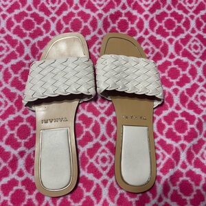 Tahari sandals